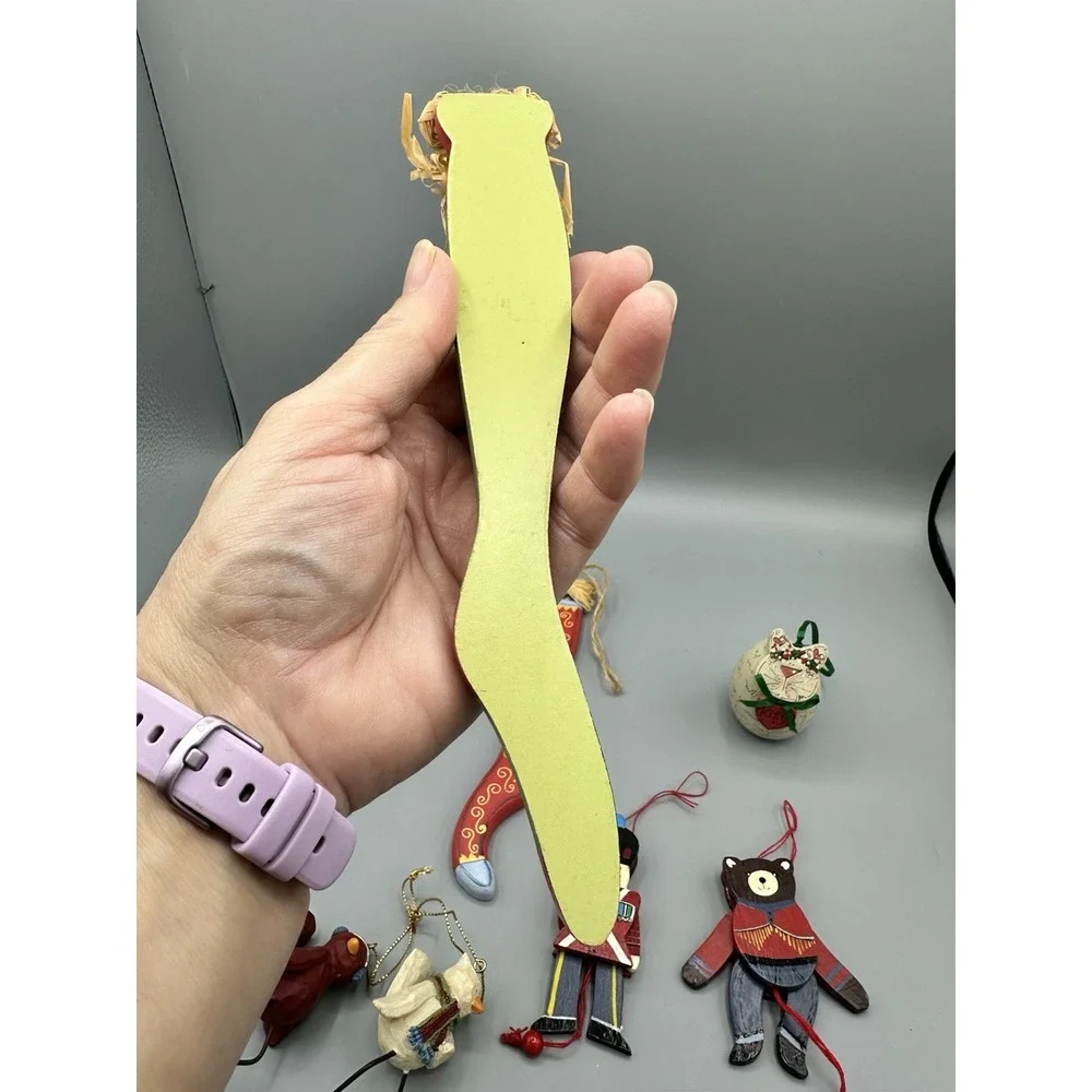 8 Lot Christmas Ornaments That Are Adorable Wood And Resin